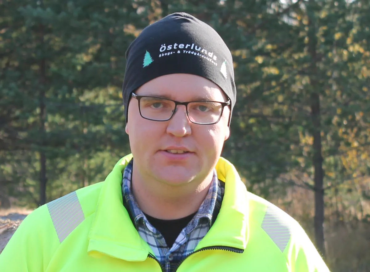 Niklas Österlund, grundare av Österlunds Skogs- och Trädgårdstjänst i Sävar